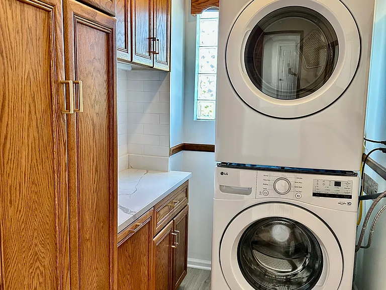 194 E Long Lake Rd — Photo 15