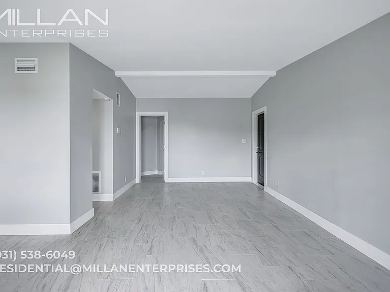 325 Capri Boulevard — Photo 38