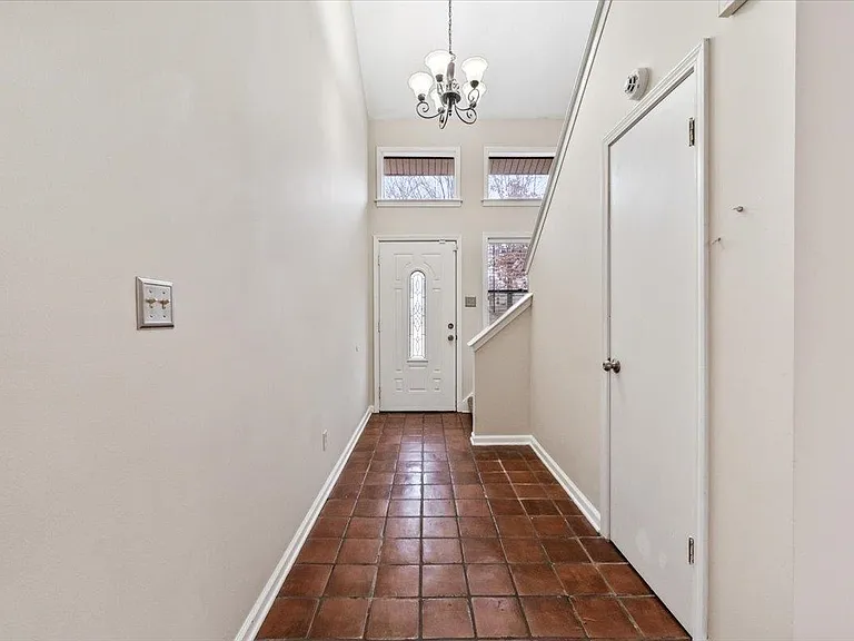 9281 Fletcher Trace Pkwy — Photo 6