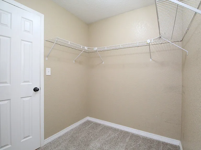 416 Bremen Ave — Photo 13