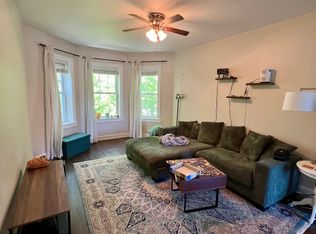3709 N Hoyne Ave, Chicago, IL 60618