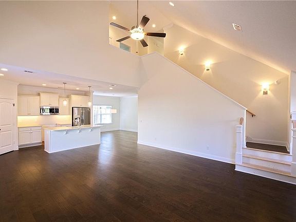 2nd image of 117 Tabby Place Ln