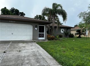 3210 Country Club Blvd, Cape Coral, FL 33904