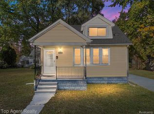 12811 Sarsfield Ave, Warren, MI 48089