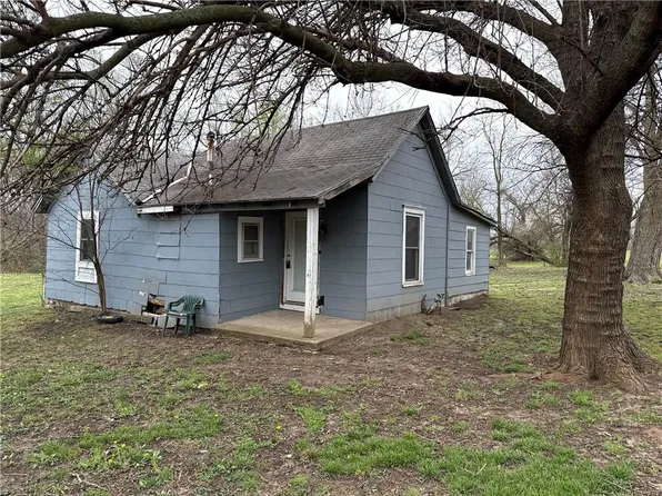 301 E 5th St, Edgerton, KS 66021