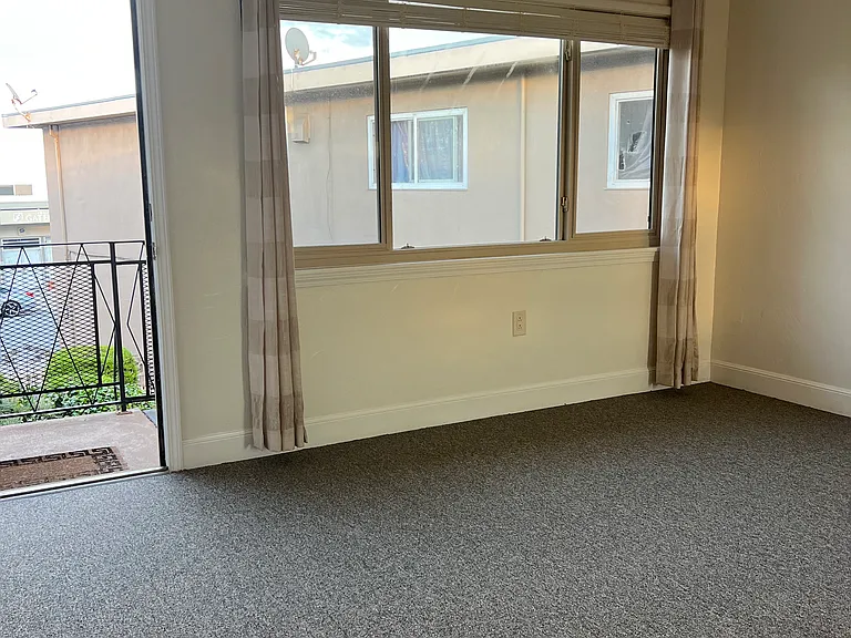 132 Southwood Ctr #7 — Photo 10