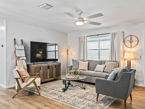 5th image of 202 JUAREZ WAY