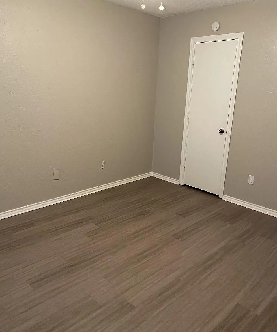 3 bed, 1103 sqft, $1,800 — Photo 4