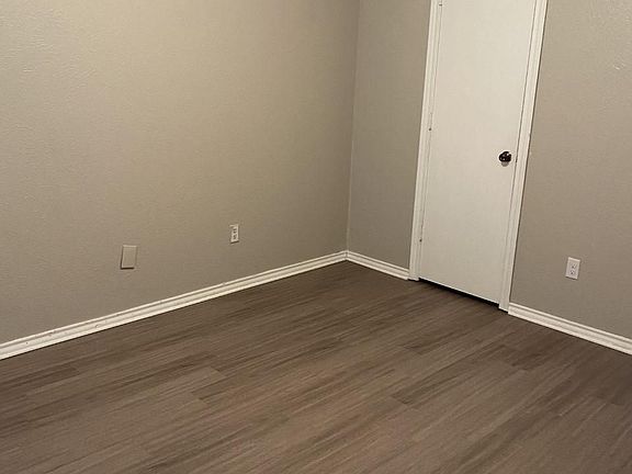 4th image of 204 S 4th St