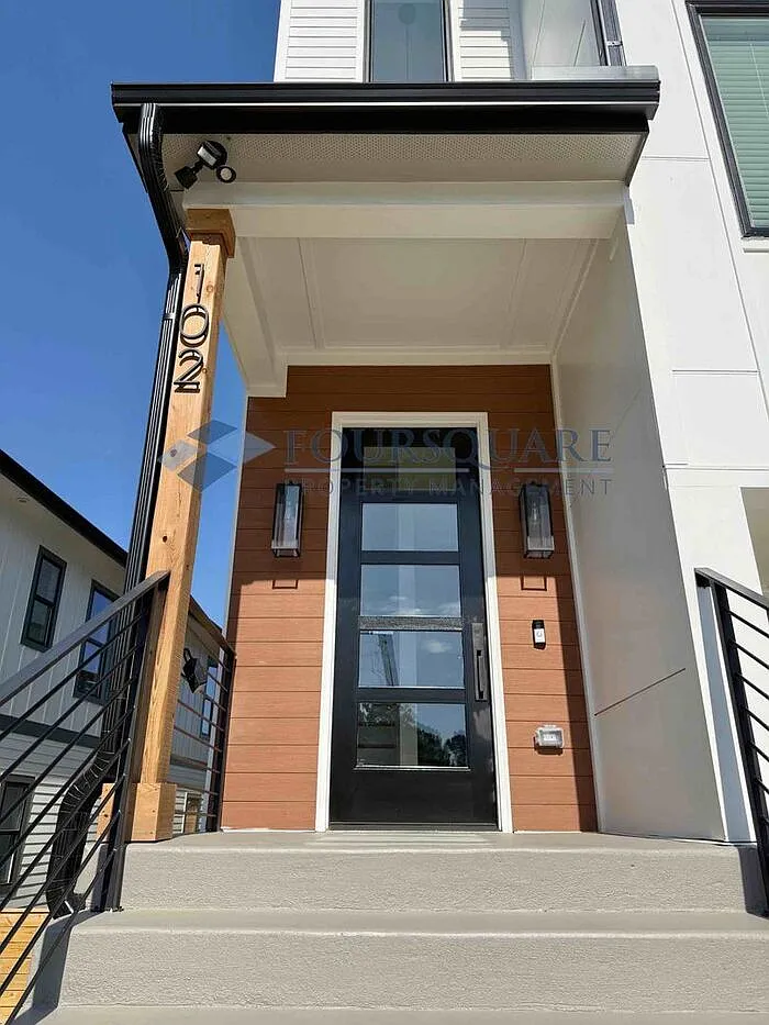 Building Photo - 1008 Addison Pl #102