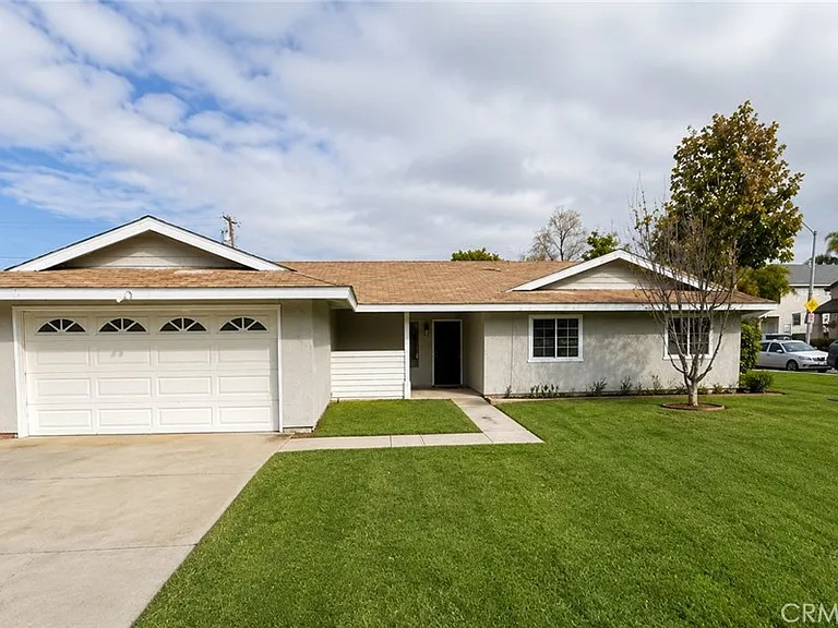 8609 Marlene St — Photo 1