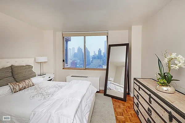 Rented by Brown Harris Stevens | media 2