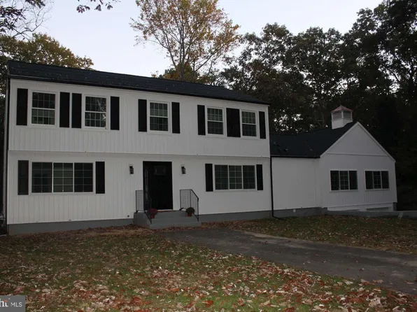 18 Nyoda Trl, Tabernacle, NJ 08088