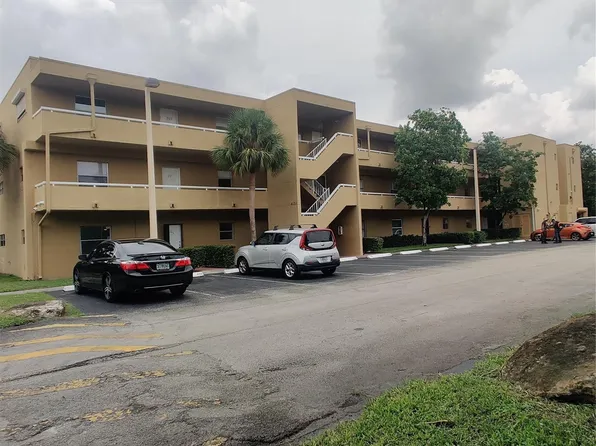 4131 Stirling Road #101, Davie, FL 33314