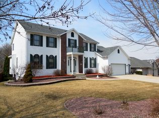 1260 Kerry Dr, Sun Prairie, WI 53590