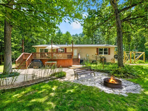 W10352 29th St, Camp Douglas, WI 54618