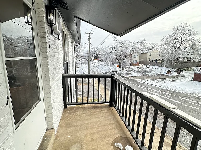 902 32nd Ave N #C — Photo 9