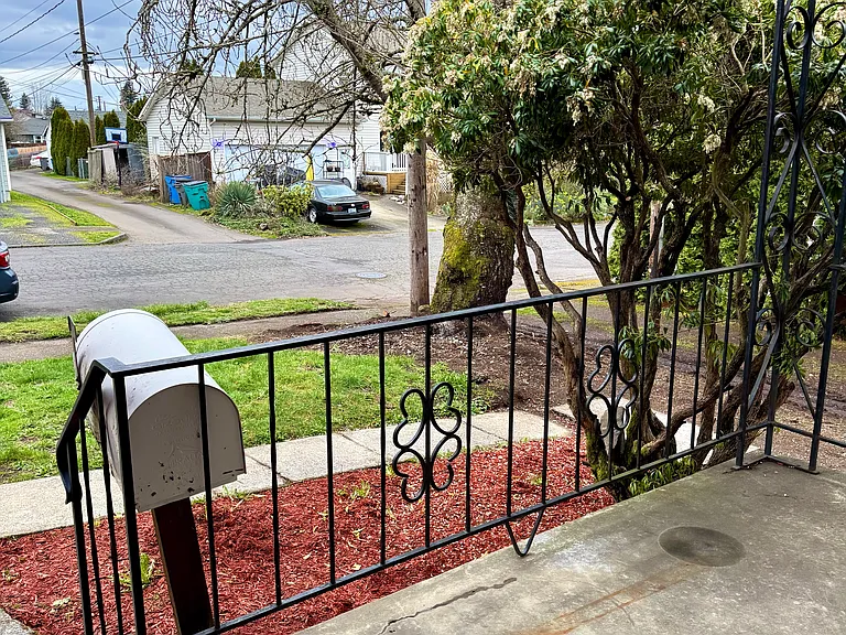 3910 NW Franklin St #A — Photo 12