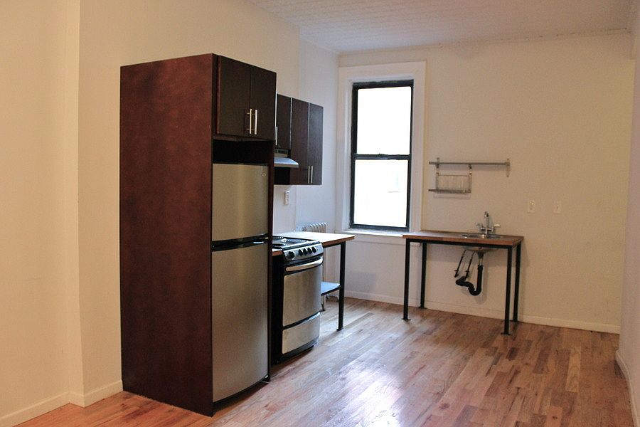 2nd image of 319 Malcolm X Blvd APT 1L