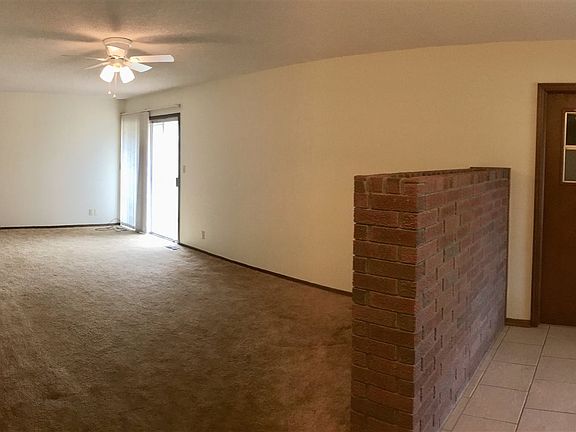 5th image of 102 N Hoover St