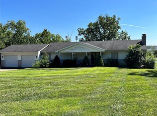38 Hawthorne Dr, Warrenton, MO 63383