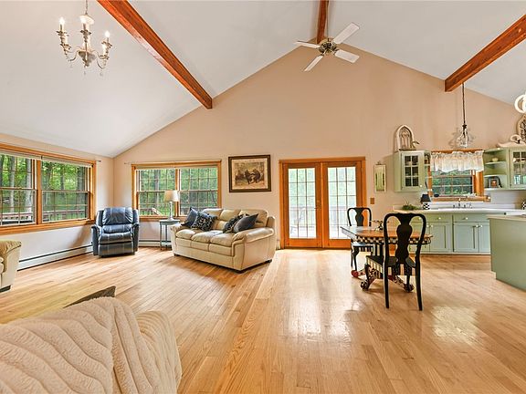4th image of 339 Vankirk Rd