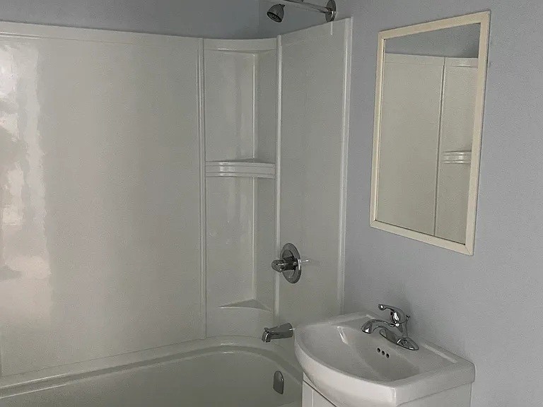 1472 Pembina Hwy #5 — Photo 13