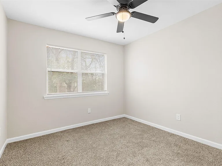 804 Avenue I — Photo 22