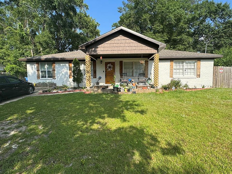 1st image of 107 Parklane Dr