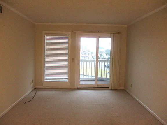 2nd image of 650 Cedar Point Blvd APT C25