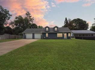 145 Falcon Rd, Jackson, MI 49202