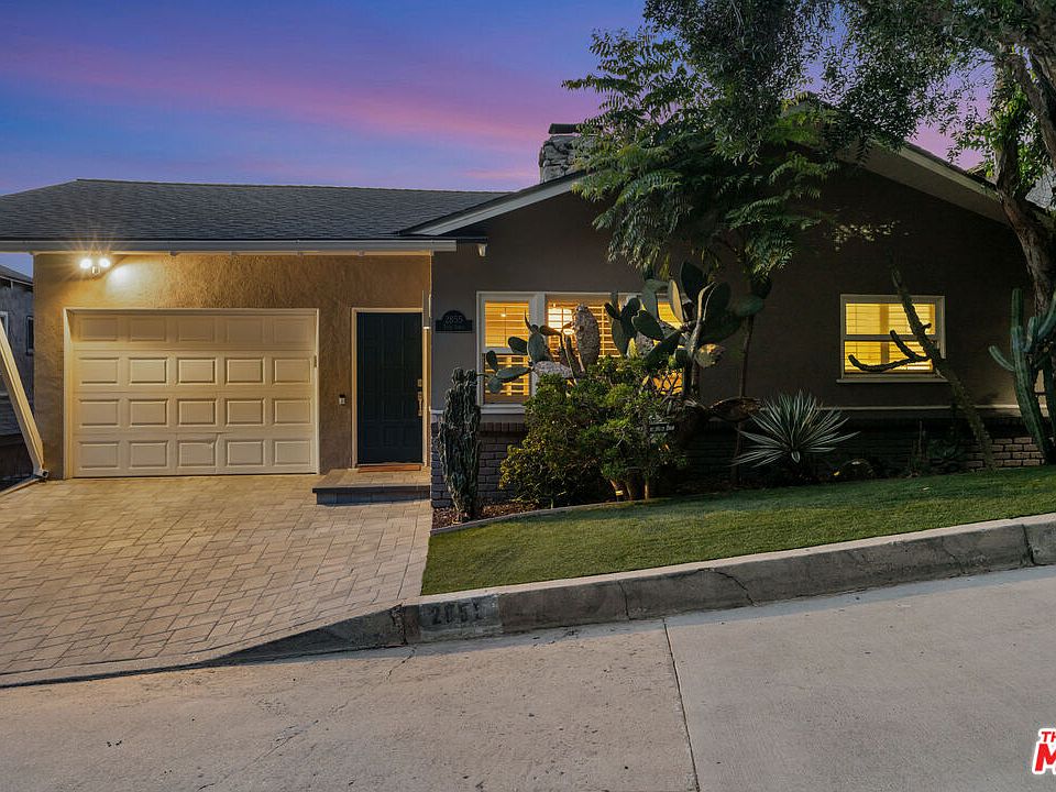 1st image of 2855 Effie St