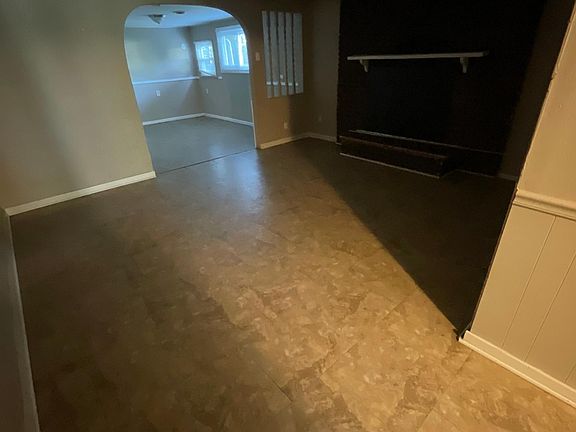4th image of 14 Marquette Dr Suite 1