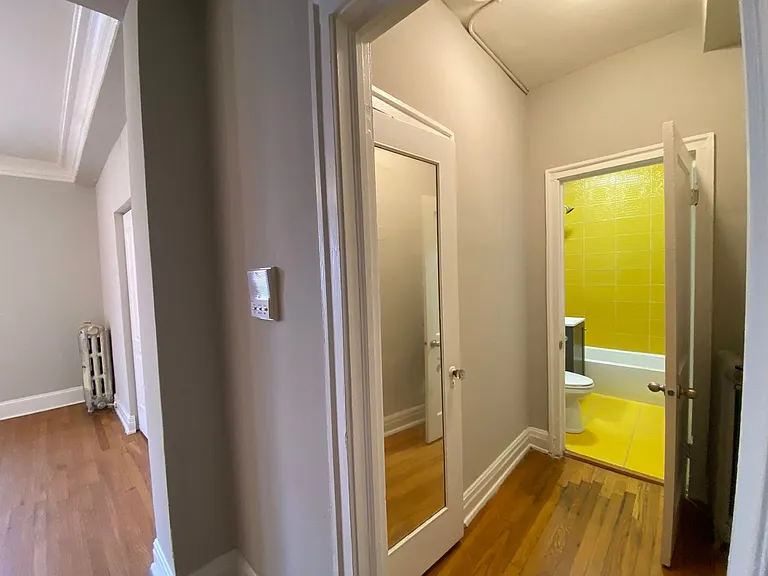 1204 W Granville Ave — Photo 14