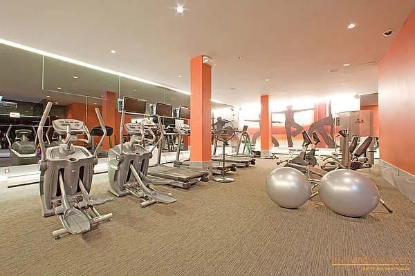 Sold by aptsandlofts.com | media 33