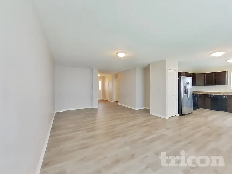 949 Knox Dr — Photo 3