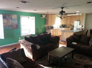 2104 Sandy Ln, Irving, TX 75060