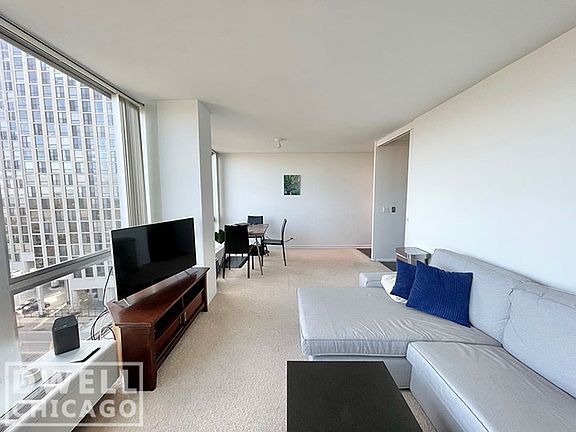 5th image of 2400 N Lakeview Ave APT 1003