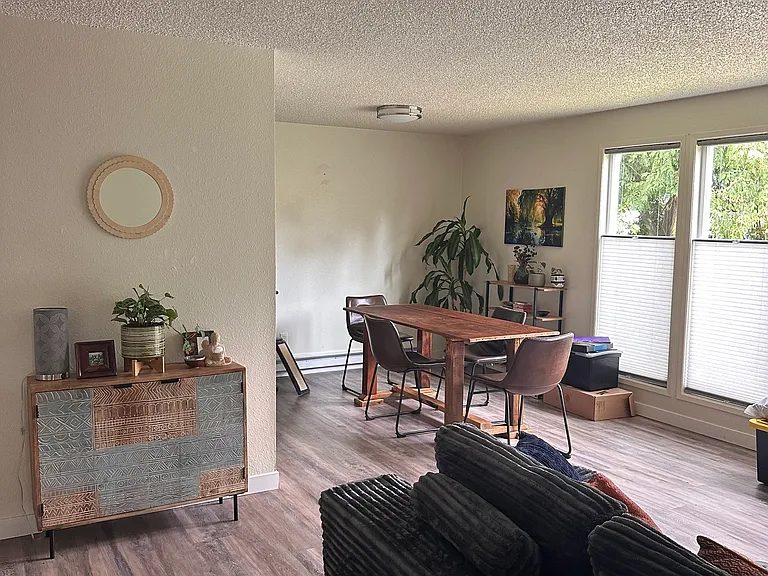 845 Woodbine Way — Photo 8