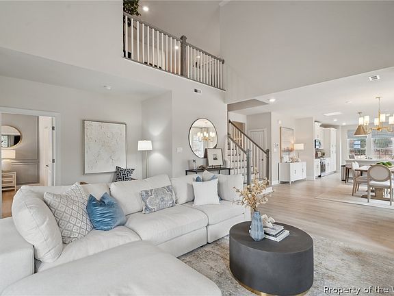 5th image of 1264 Treviso Bay