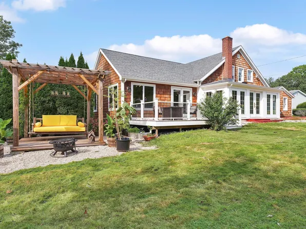 11 Deme Road, Wallingford, CT 06492