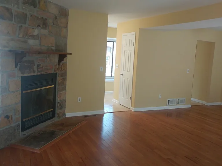 65 Edinborough Ct — Photo 2