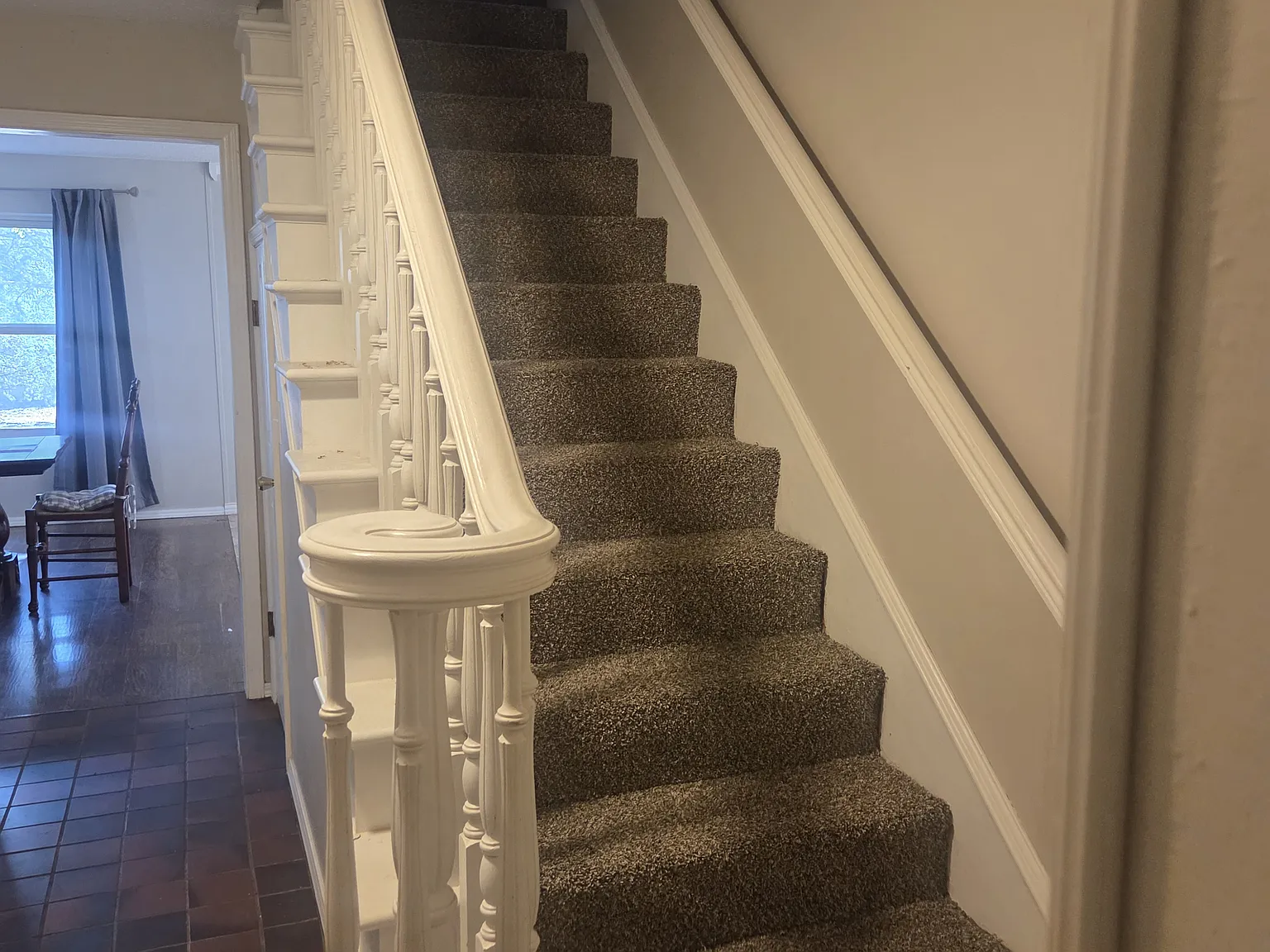 4 bed, 1995 sqft, $1,800 — Photo 2