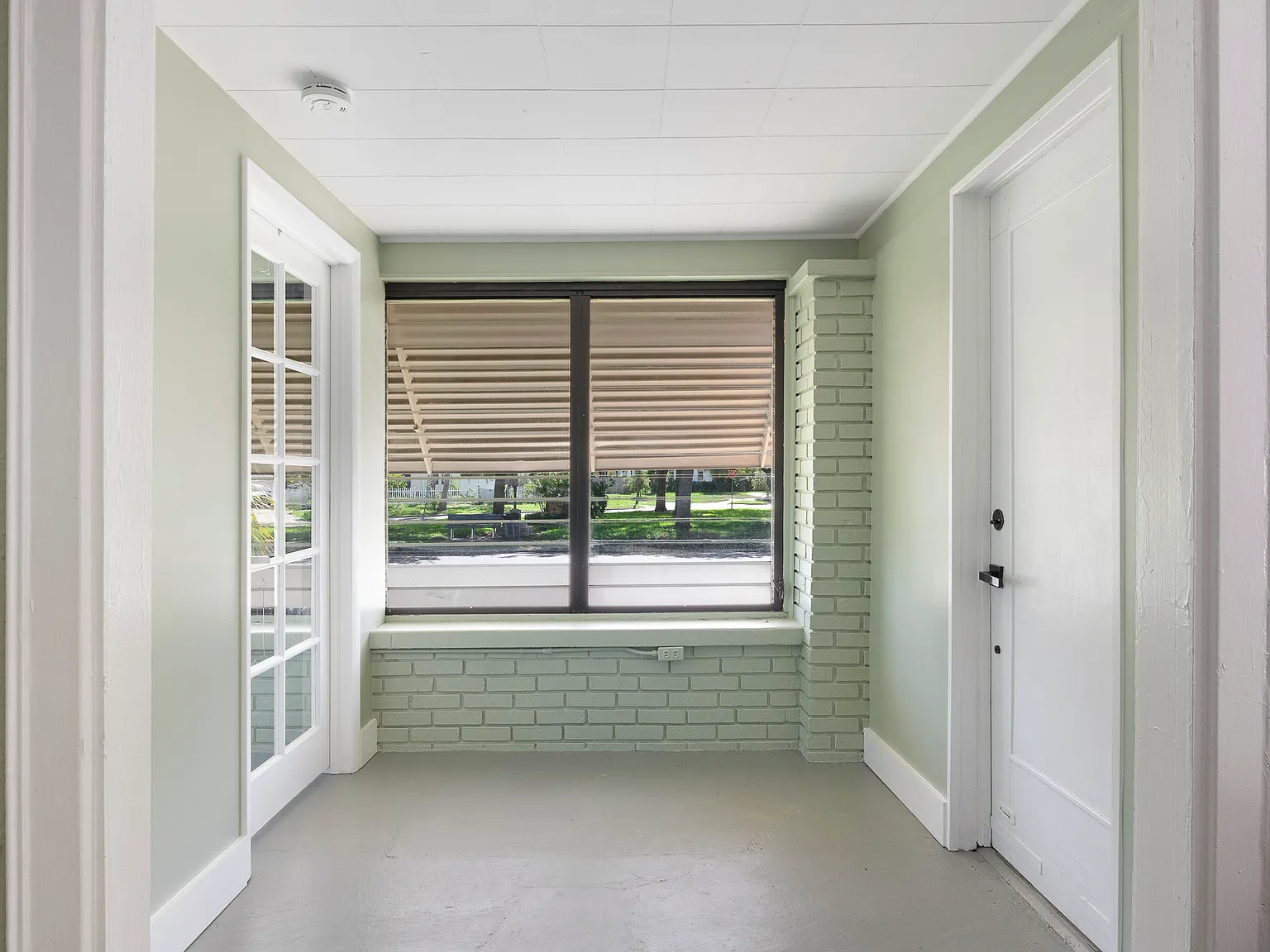 2 bed, 958 sqft, $2,500 — Photo 4