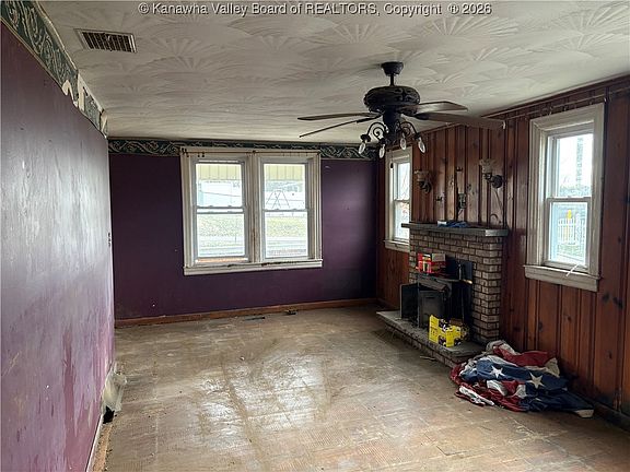 4th image of 155 Myrtle Tree Rd