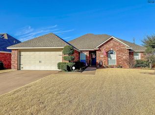 4806 Pinehurst Dr, Wichita Falls, TX 76310