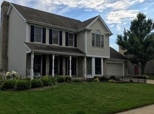 912 Borden Ave, Sycamore, IL 60178