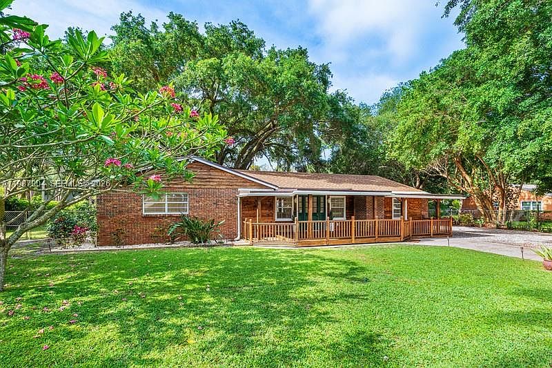 1st image of 4556 Woodmere Ln