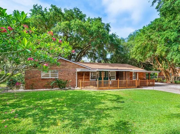 4556 Woodmere Ln, Lake Worth, FL 33463