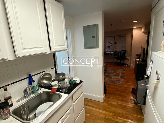 4th image of 45 Westland Ave #452